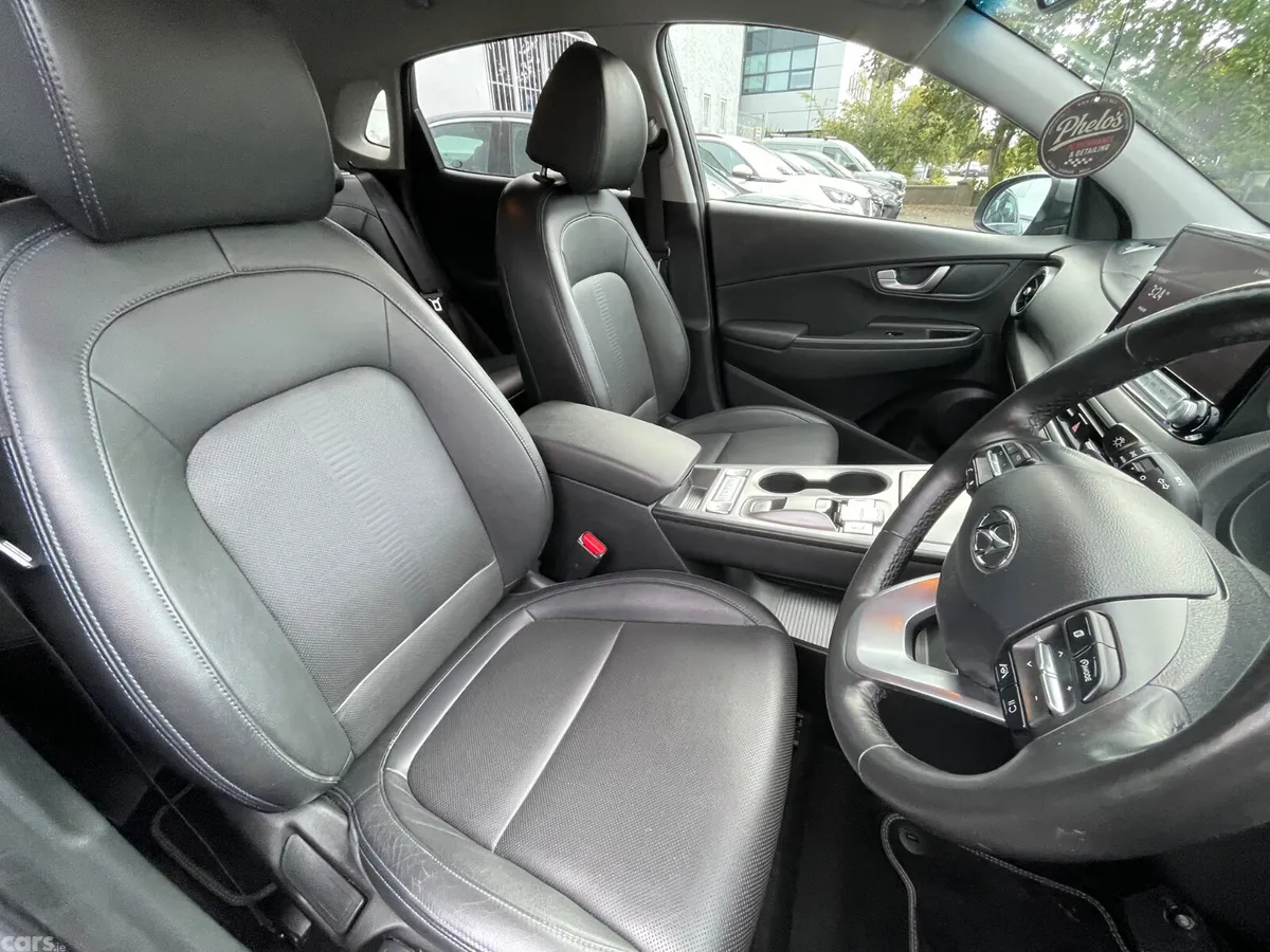 Hyundai KONA MPV, Electric, 2022, Grey