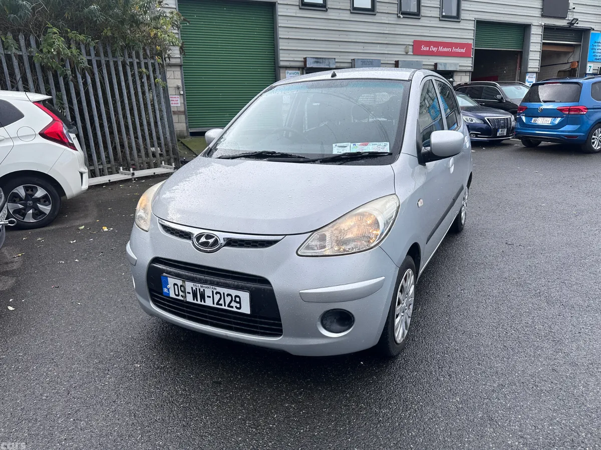 Hyundai i10 Hatchback, Petrol, 2009, Silver