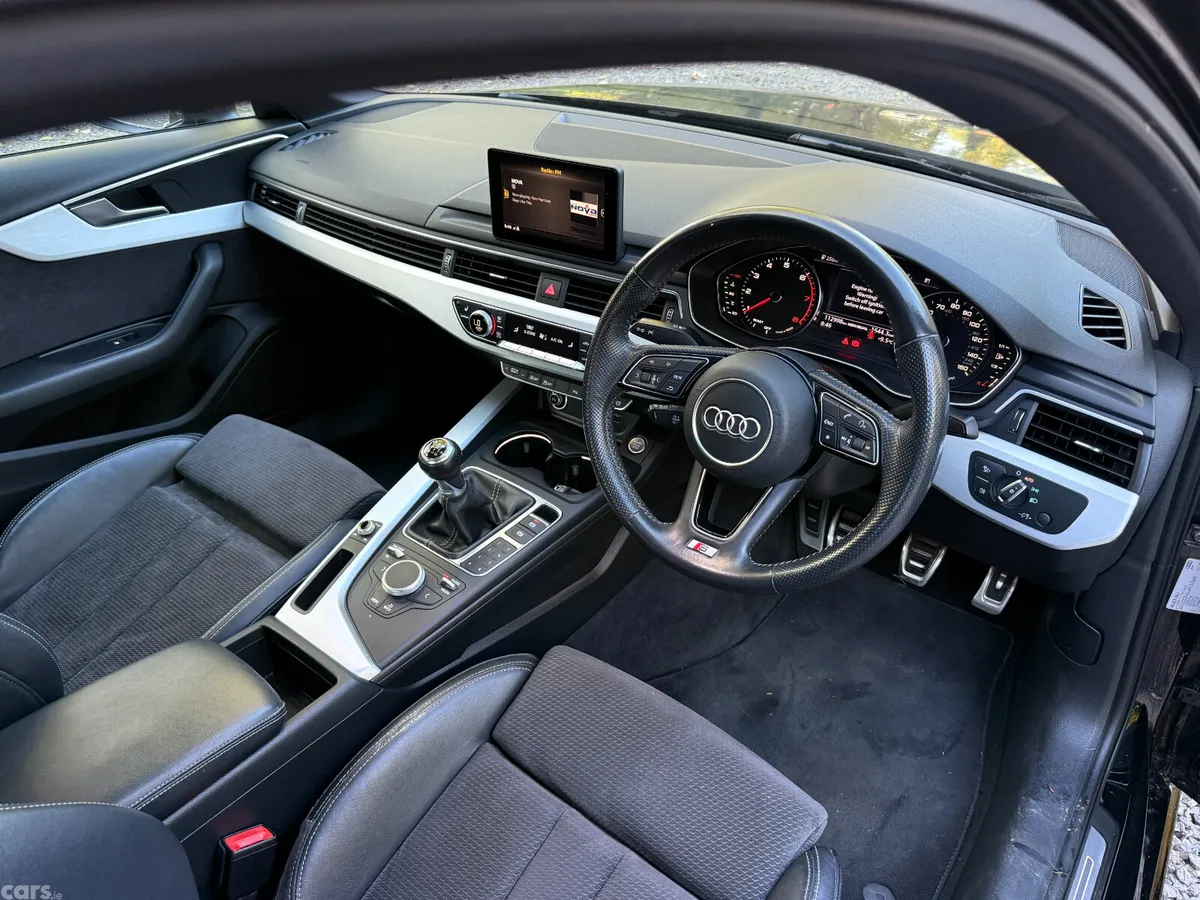 Audi A4 Saloon, Petrol, 2018, Black