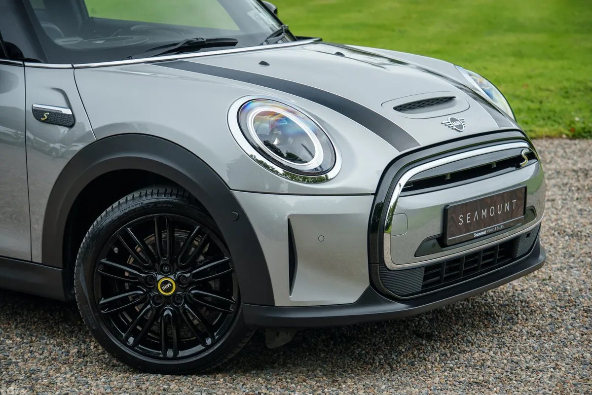 Mini Electric Hatchback, Electric, 2023, Grey