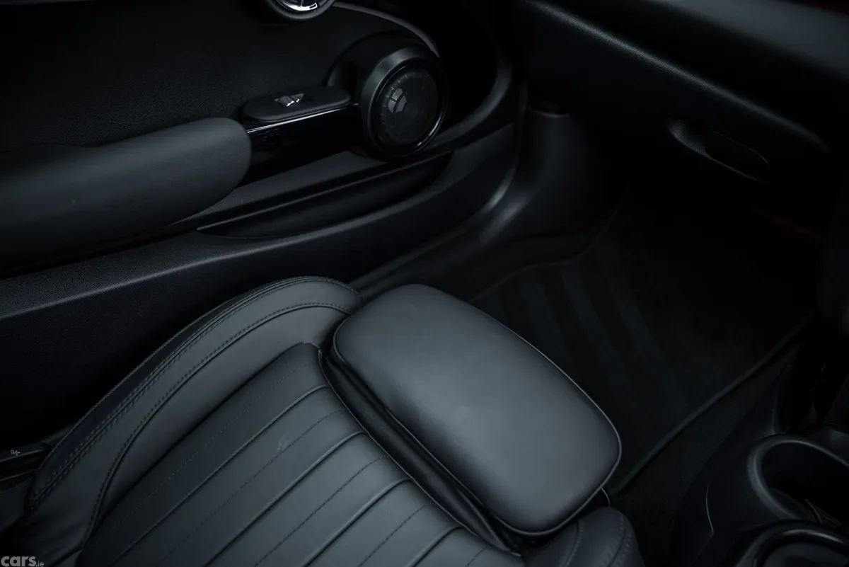 Mini Electric Hatchback, Electric, 2023, Grey