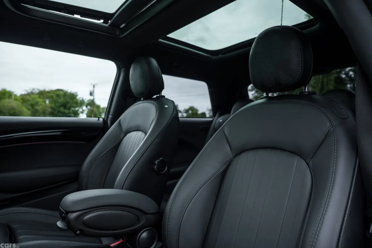 Mini Electric Hatchback, Electric, 2023, Grey