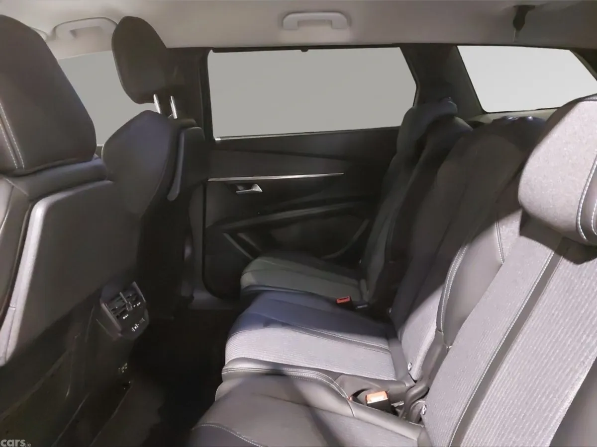 Peugeot 5008 MPV, Petrol, 2021, Blue