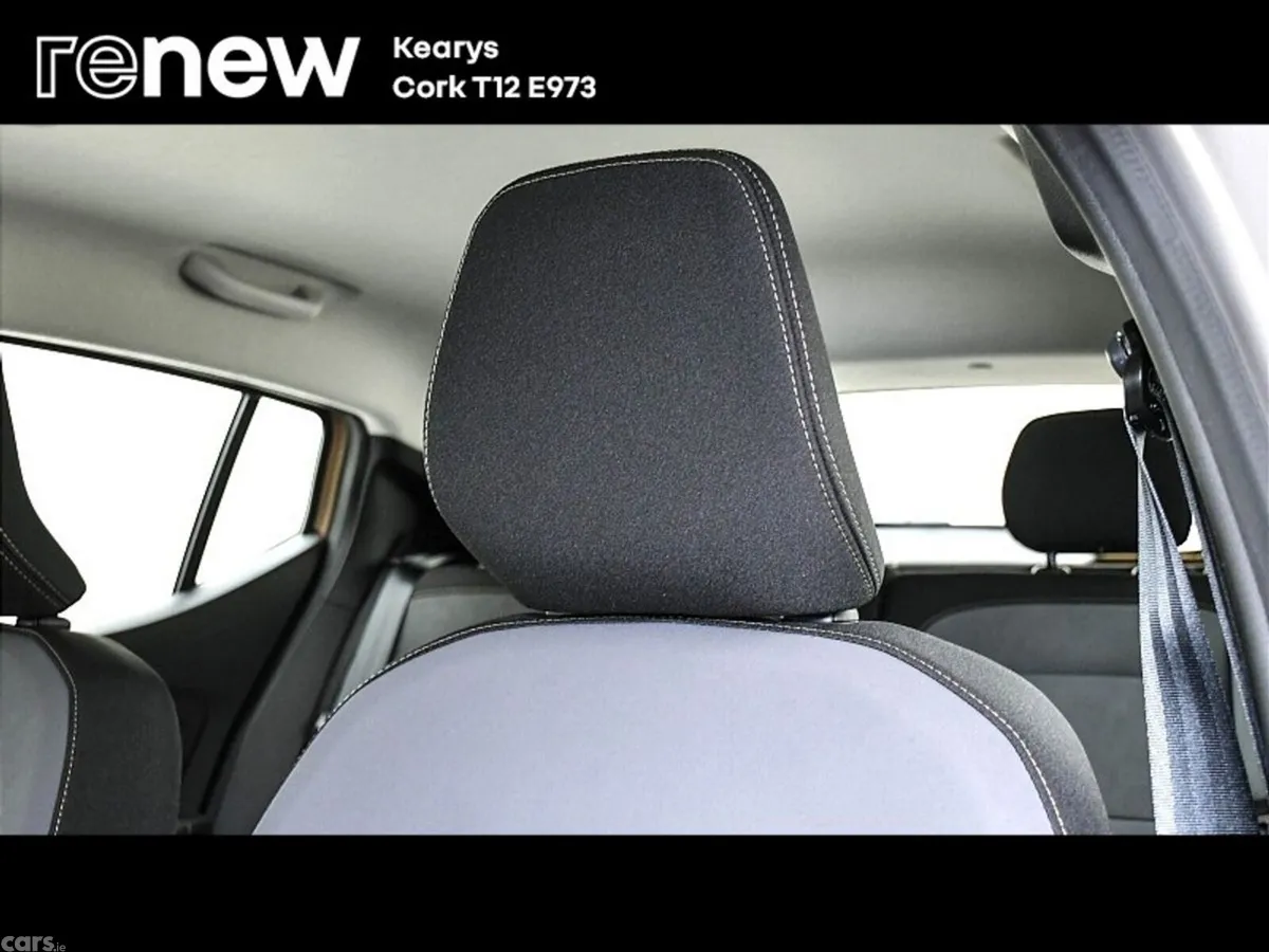 Dacia Sandero Stepway SUV, Petrol, 2024, Beige