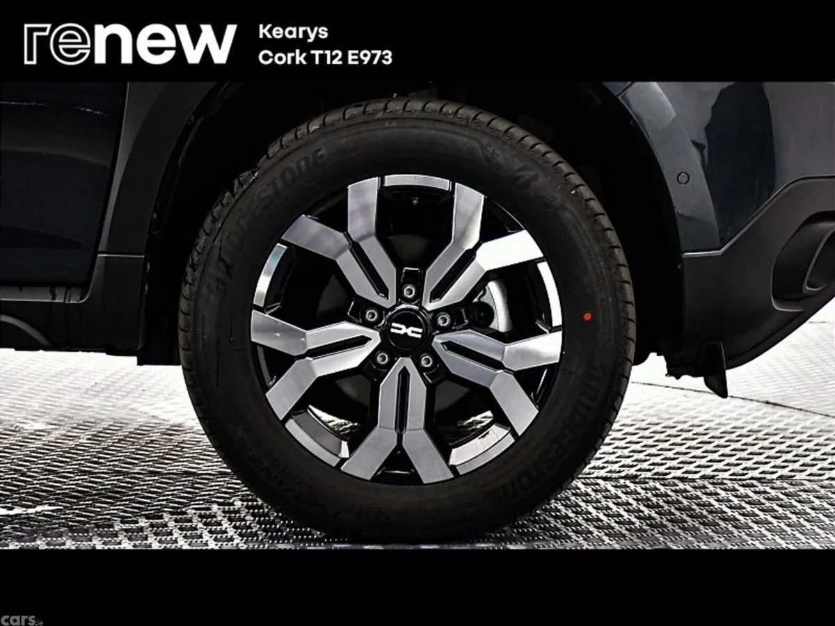 Dacia Duster SUV, Petrol, 2023, Grey