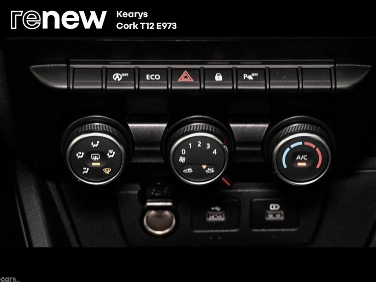 Dacia Duster SUV, Petrol, 2023, Grey