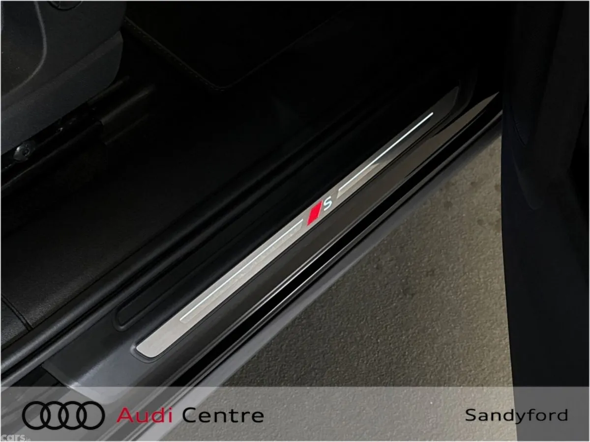 Audi Q5 SUV, Petrol Plug-in Hybrid, 2026, Black