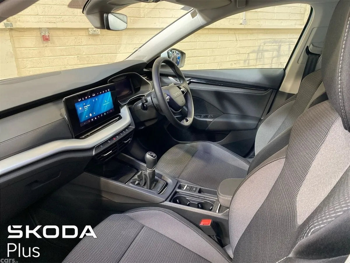 Skoda Octavia Saloon, Petrol, 2026, White