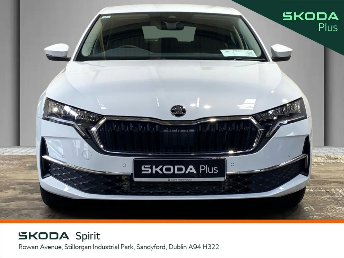Skoda Octavia Saloon, Petrol, 2026, White