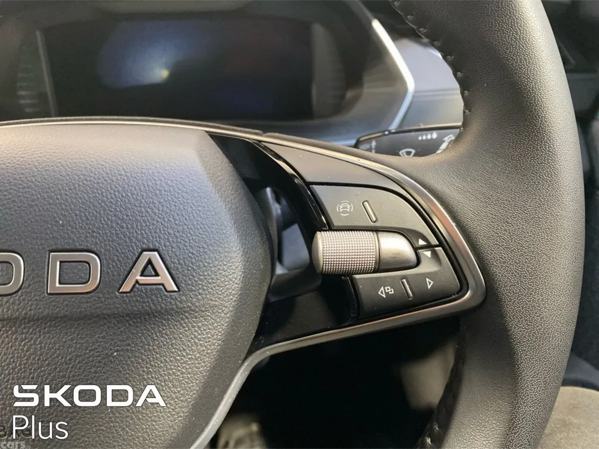 Skoda Octavia Saloon, Petrol, 2026, White