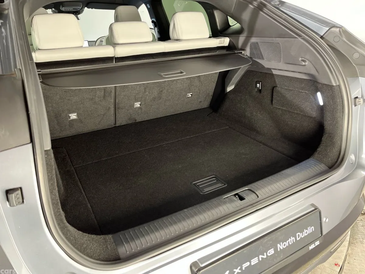 XPeng G6 Hatchback, Electric, 2025, Grey