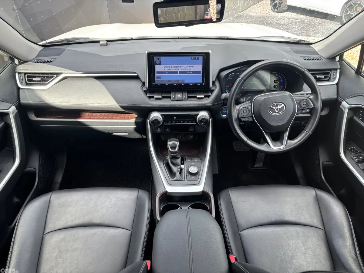 Toyota RAV4 SUV, Petrol Hybrid, 2019, White