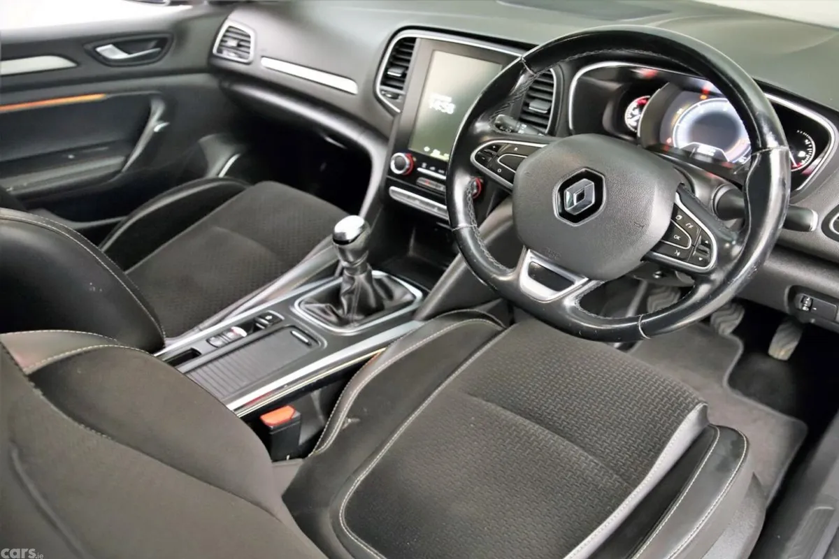 Renault Megane Hatchback, Diesel, 2018, Black