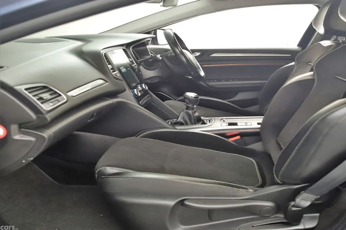 Renault Megane Hatchback, Diesel, 2018, Black