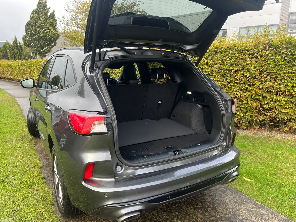 Ford Kuga SUV, Petrol Plug-in Hybrid, 2022, Grey