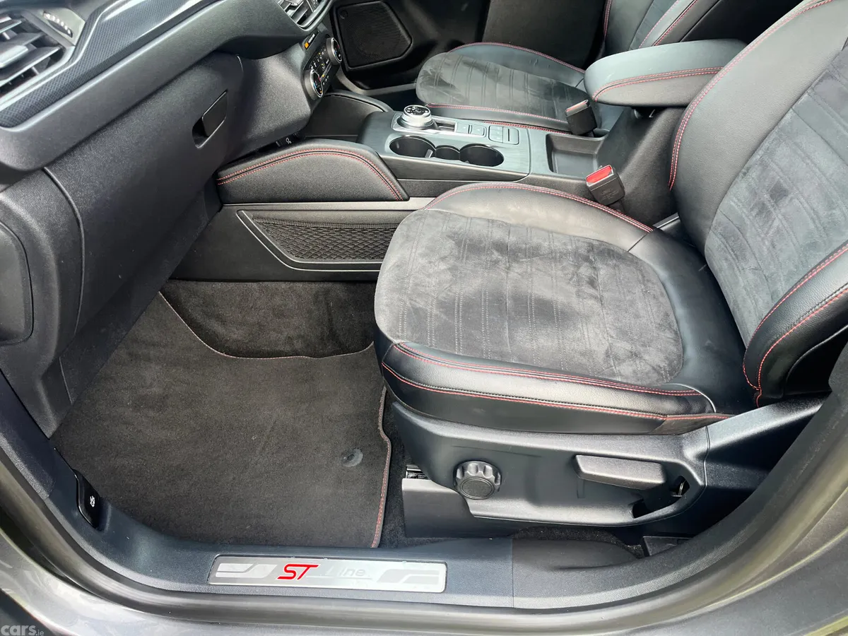 Ford Kuga SUV, Petrol Plug-in Hybrid, 2022, Grey
