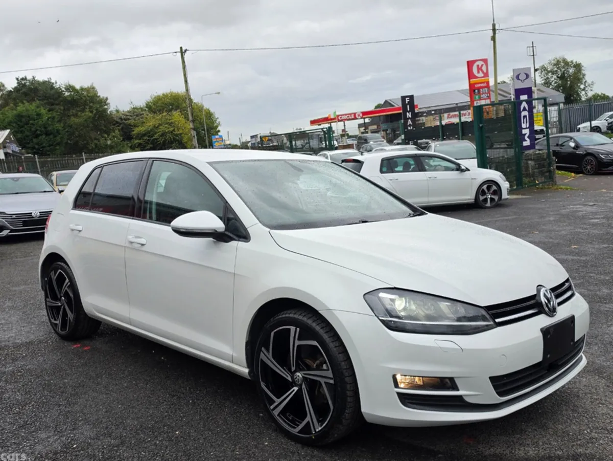 Volkswagen Golf Hatchback, Petrol, 2015, White