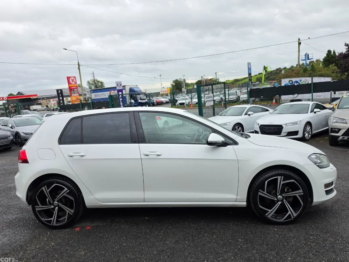 Volkswagen Golf Hatchback, Petrol, 2015, White