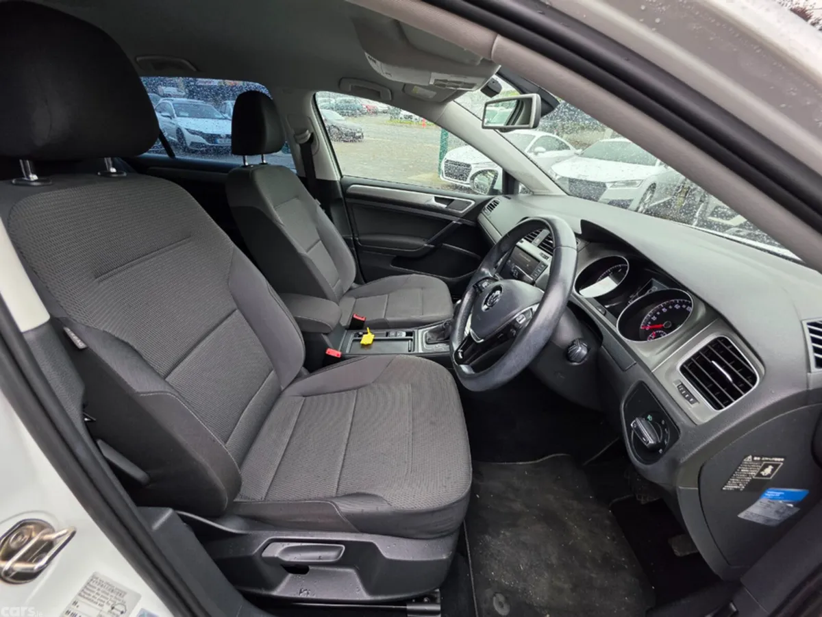 Volkswagen Golf Hatchback, Petrol, 2015, White