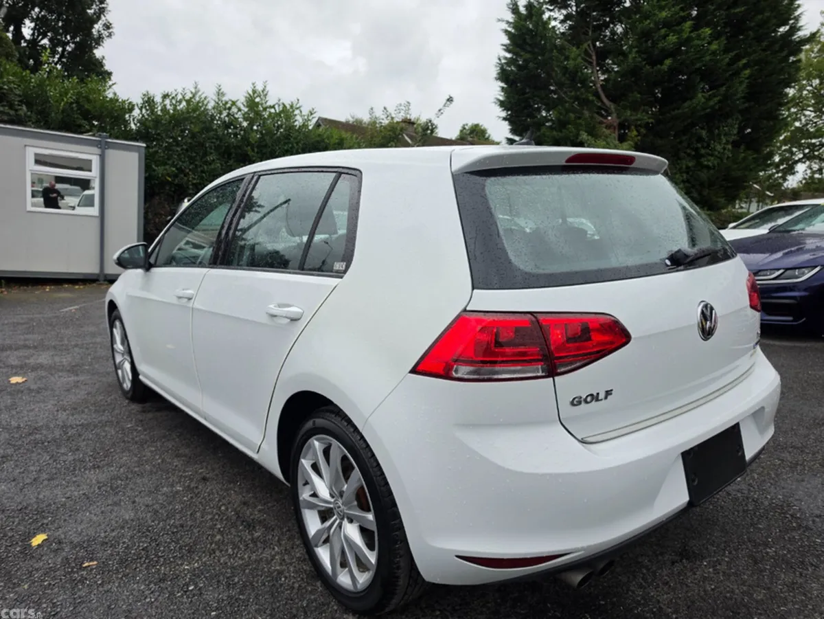 Volkswagen Golf Hatchback, Petrol, 2015, White
