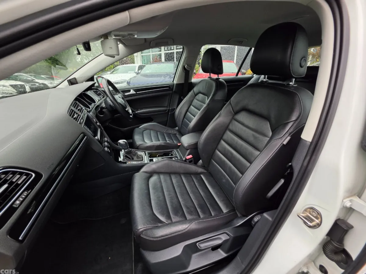Volkswagen Golf Hatchback, Petrol, 2015, White