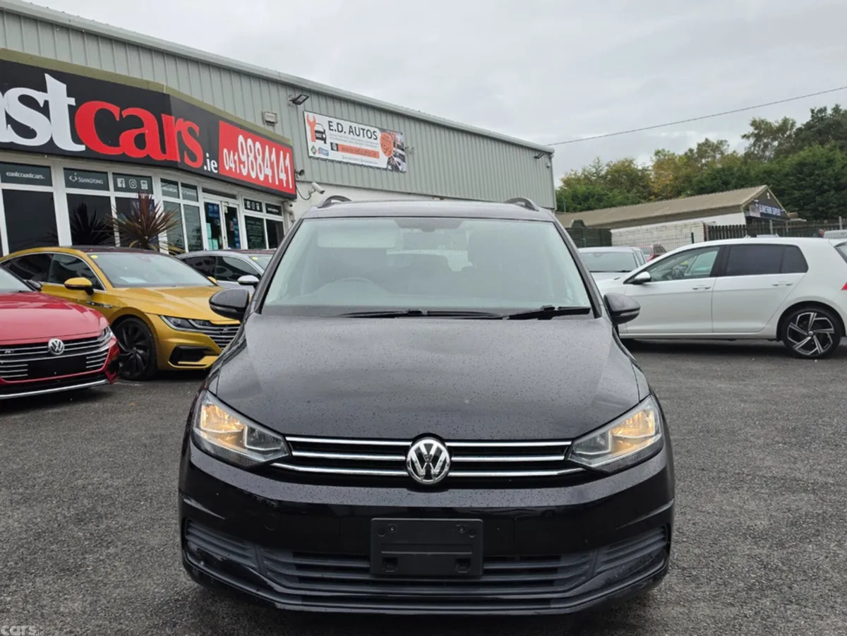 Volkswagen Touran MPV, Petrol, 2017, Black