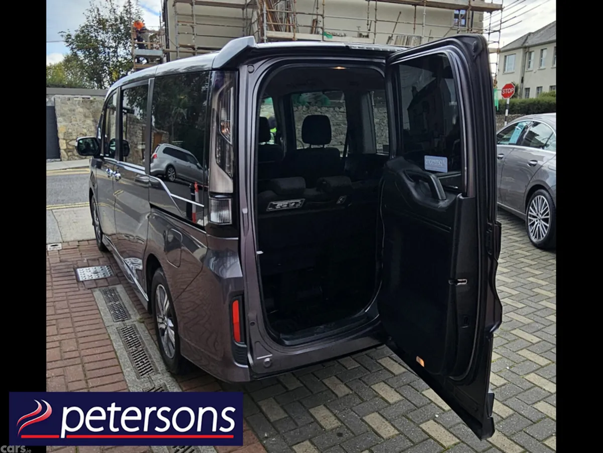 Honda Stepwagon MPV, Petrol Hybrid, 2017, Grey