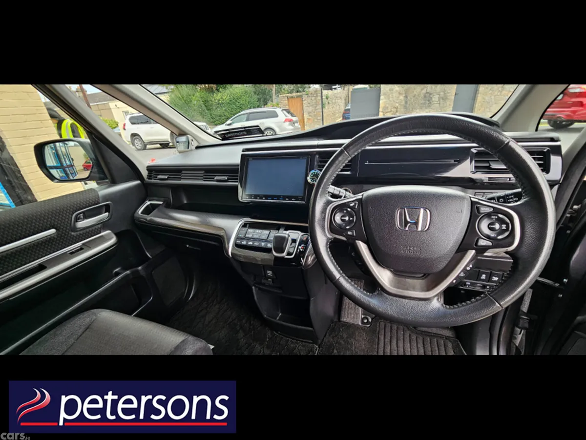 Honda Stepwagon MPV, Petrol Hybrid, 2017, Grey