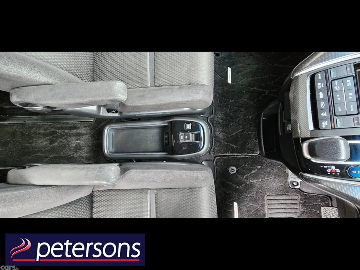 Honda Stepwagon MPV, Petrol Hybrid, 2017, Grey