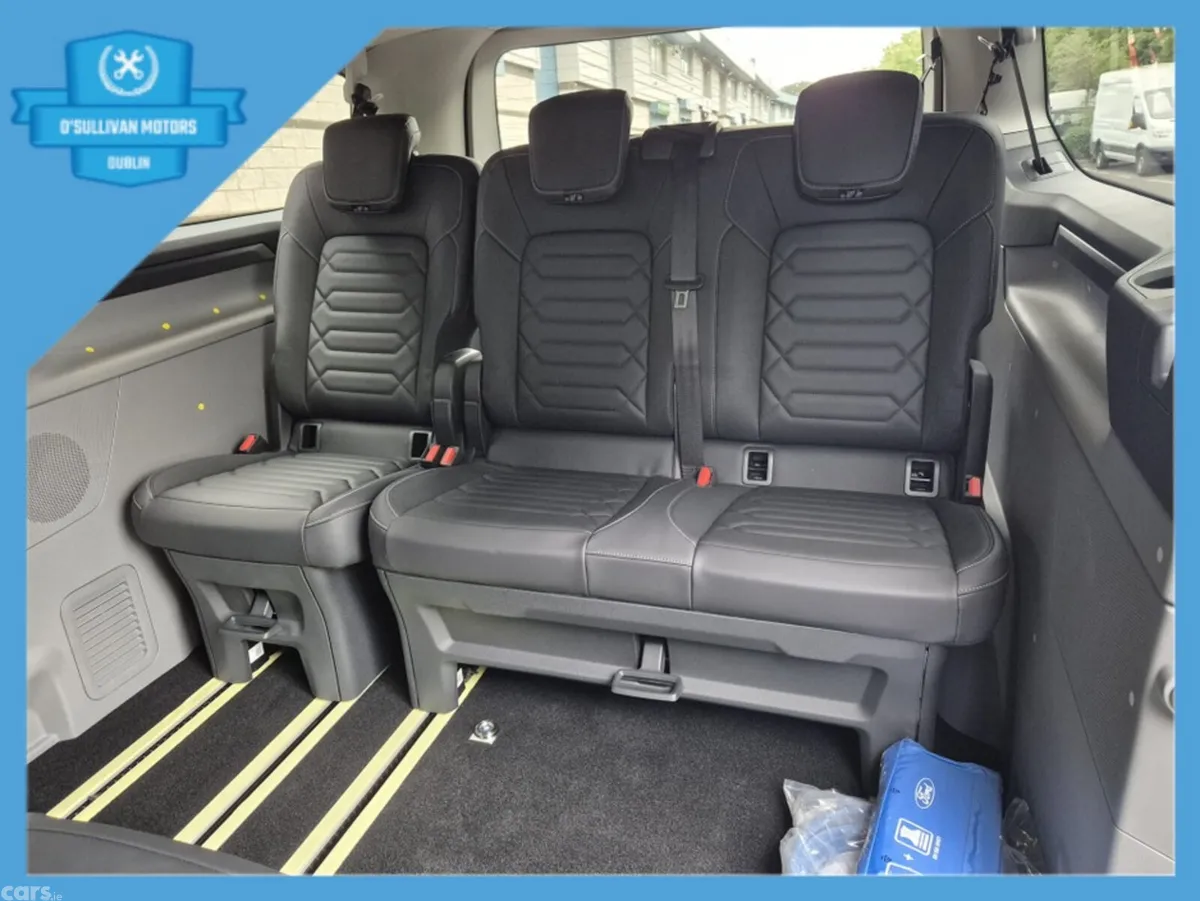 Ford Tourneo Custom MPV, Petrol Plug-in Hybrid, 2026, Grey