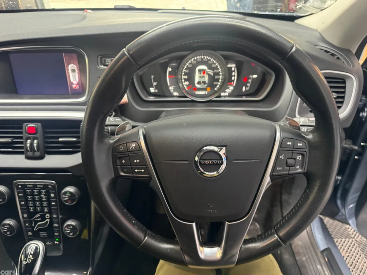 Volvo V40 Estate, Diesel, 2018, Grey