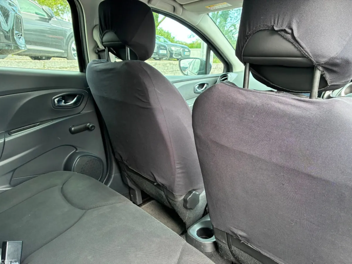 Renault Clio Hatchback, Petrol, 2015, Black