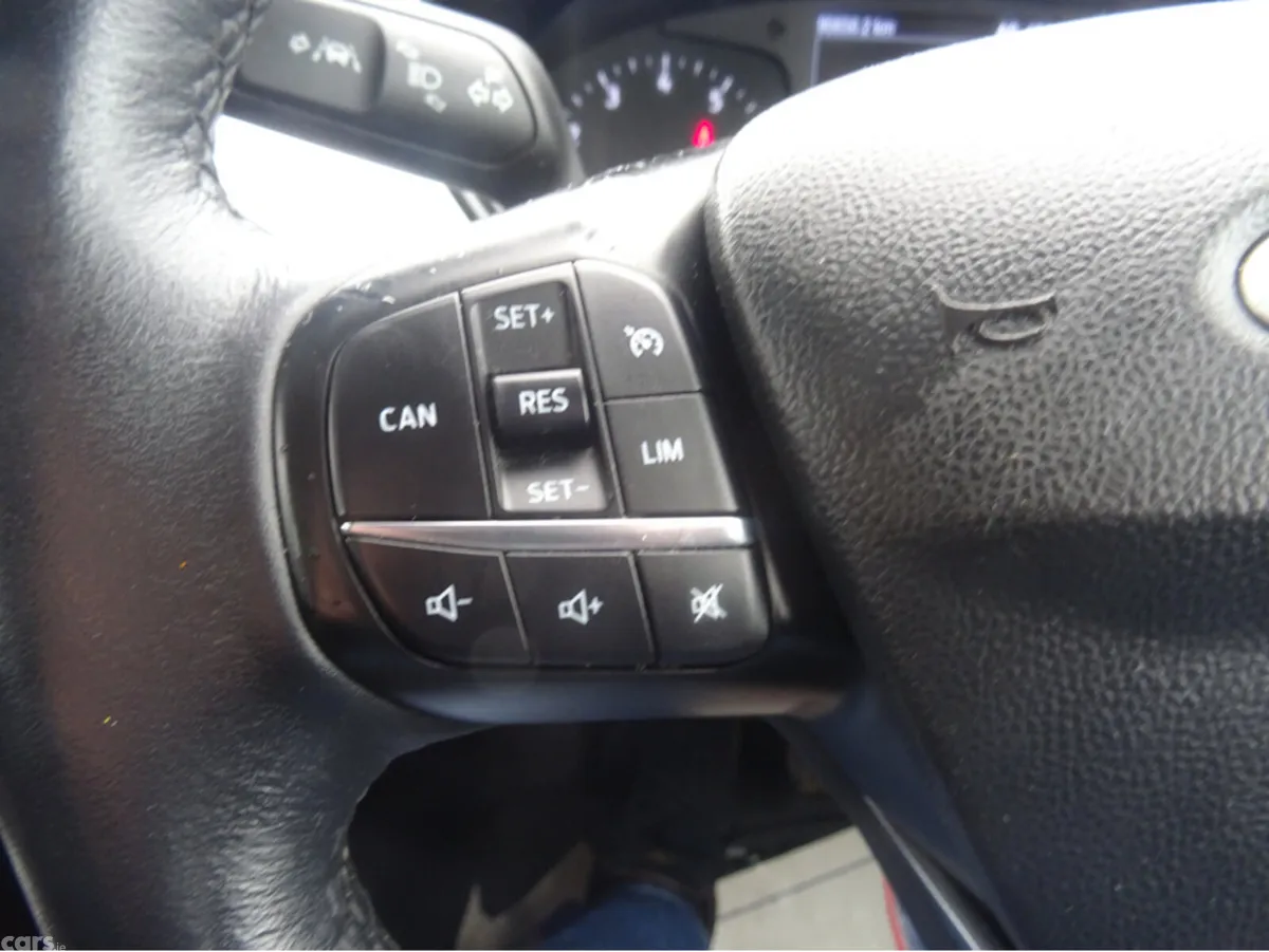 Ford Focus Hatchback, Petrol, 2019, Grey