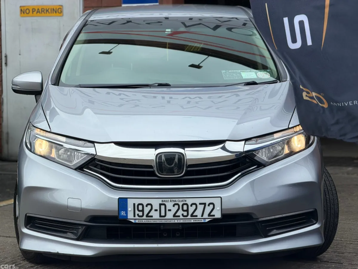 Honda Shuttle MPV, Petrol Hybrid, 2019, Silver