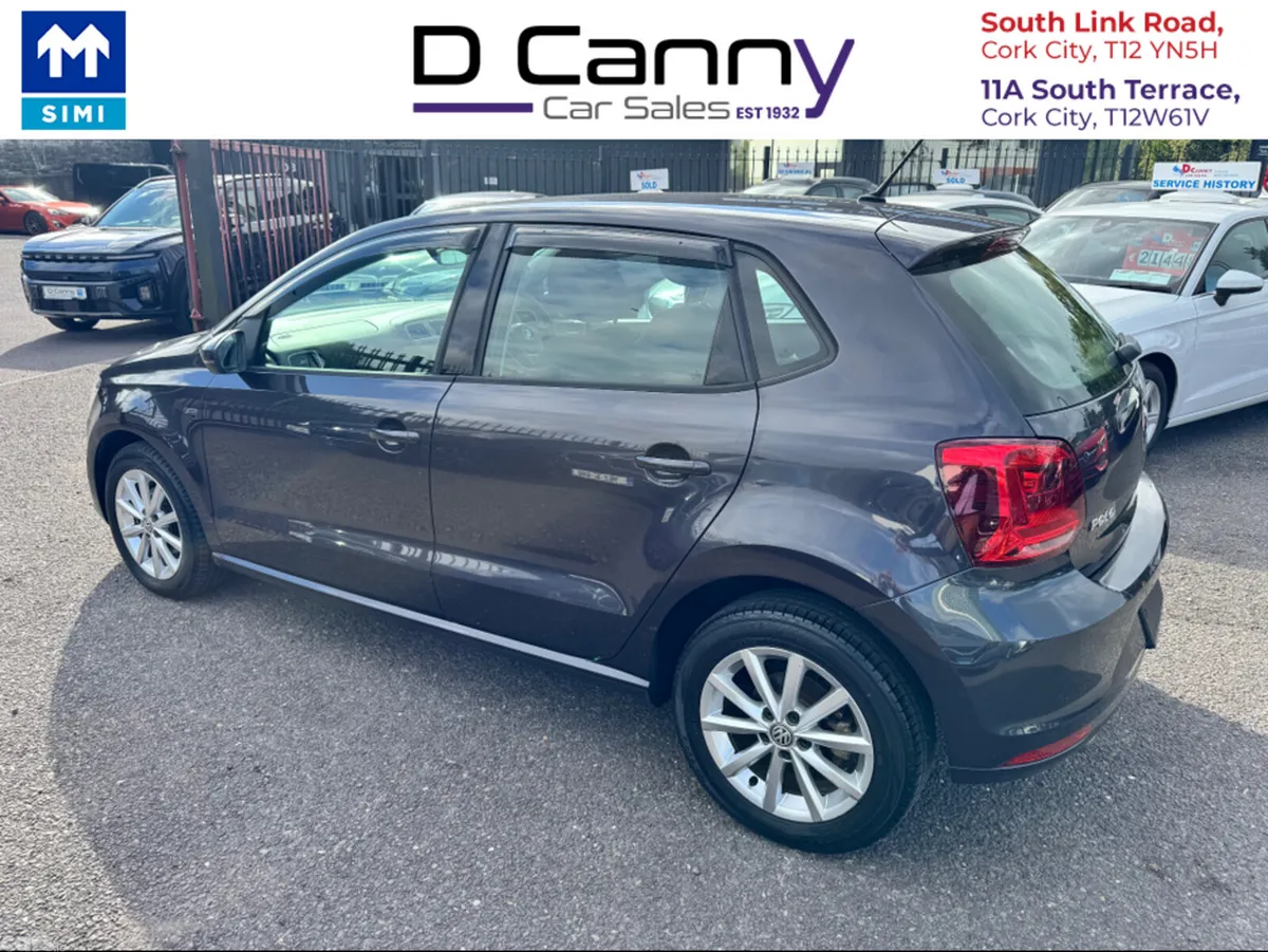 Volkswagen Polo Hatchback, Petrol, 2015, Grey