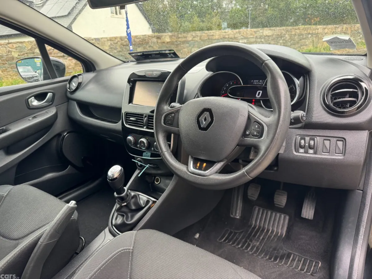 Renault Clio Hatchback, Petrol, 2018, Black