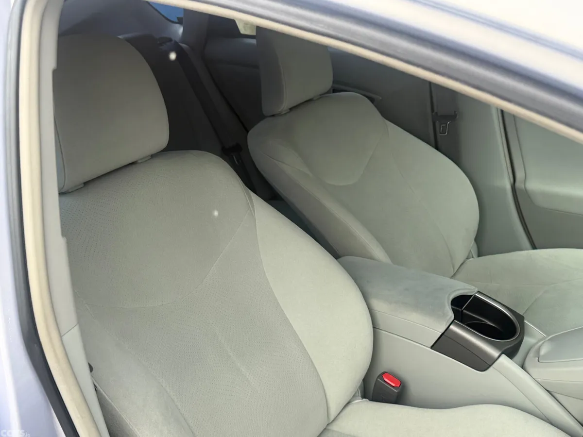 Toyota Prius Hatchback, Petrol Hybrid, 2015, Silver