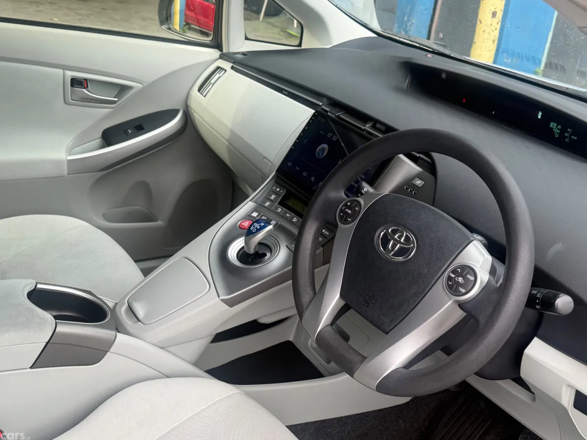 Toyota Prius Hatchback, Petrol Hybrid, 2015, Silver