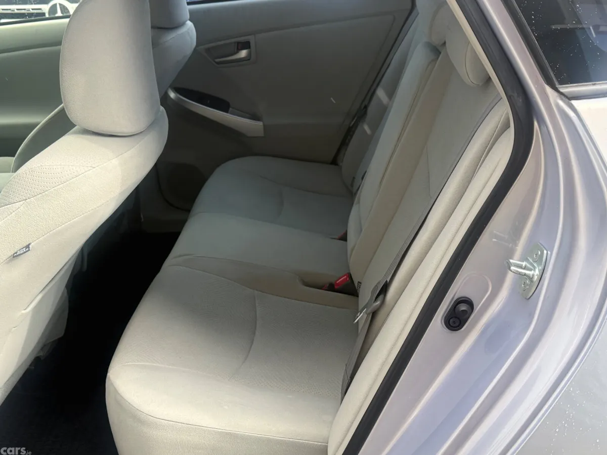 Toyota Prius Hatchback, Petrol Hybrid, 2015, Silver