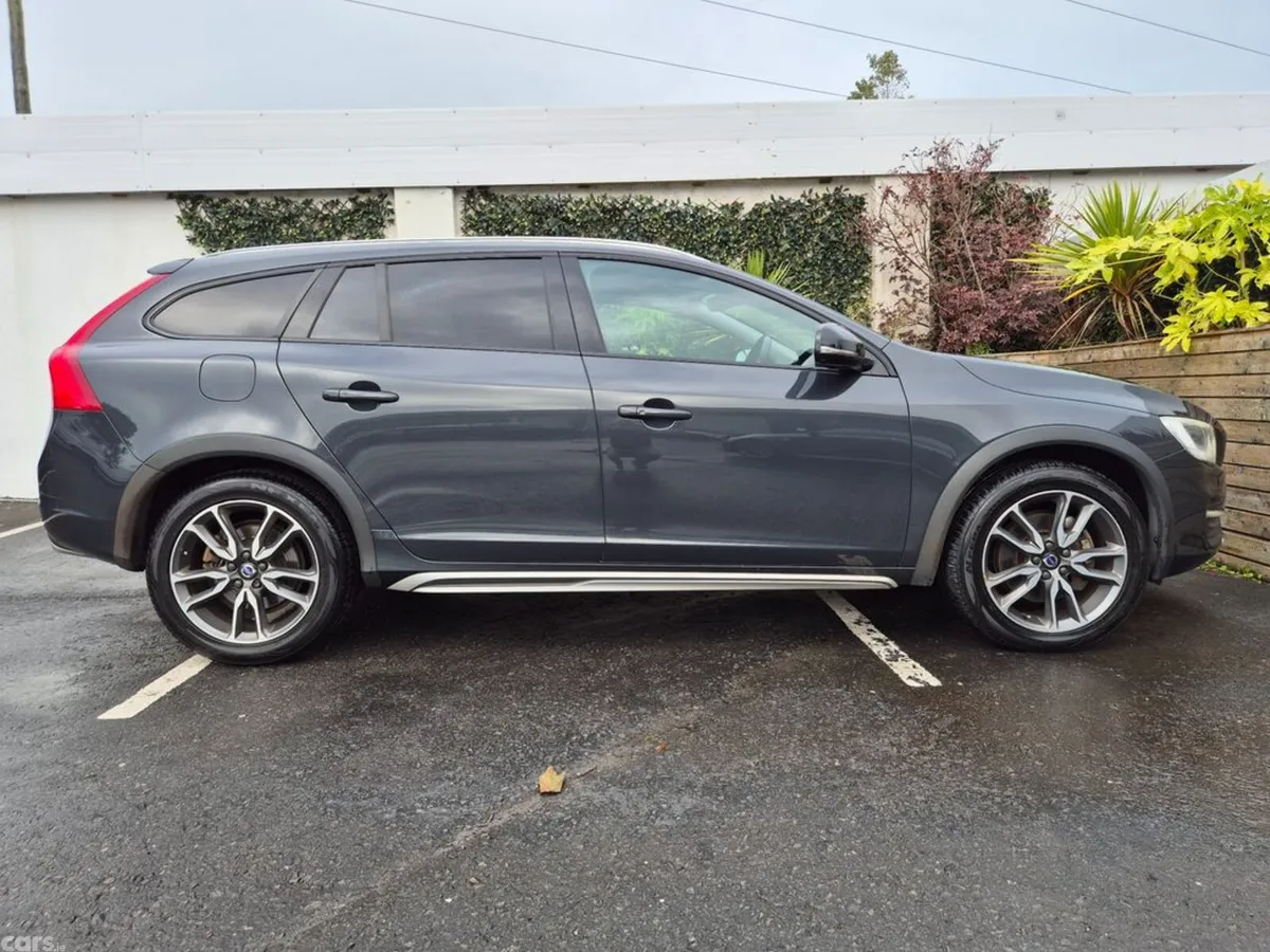 Volvo V60 Estate, Diesel, 2017, Grey