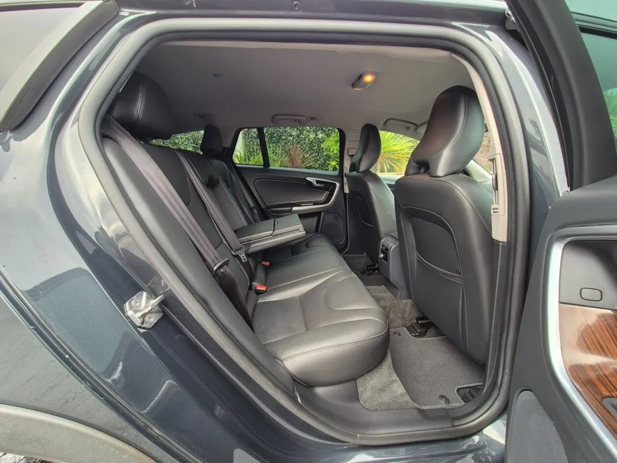 Volvo V60 Estate, Diesel, 2017, Grey