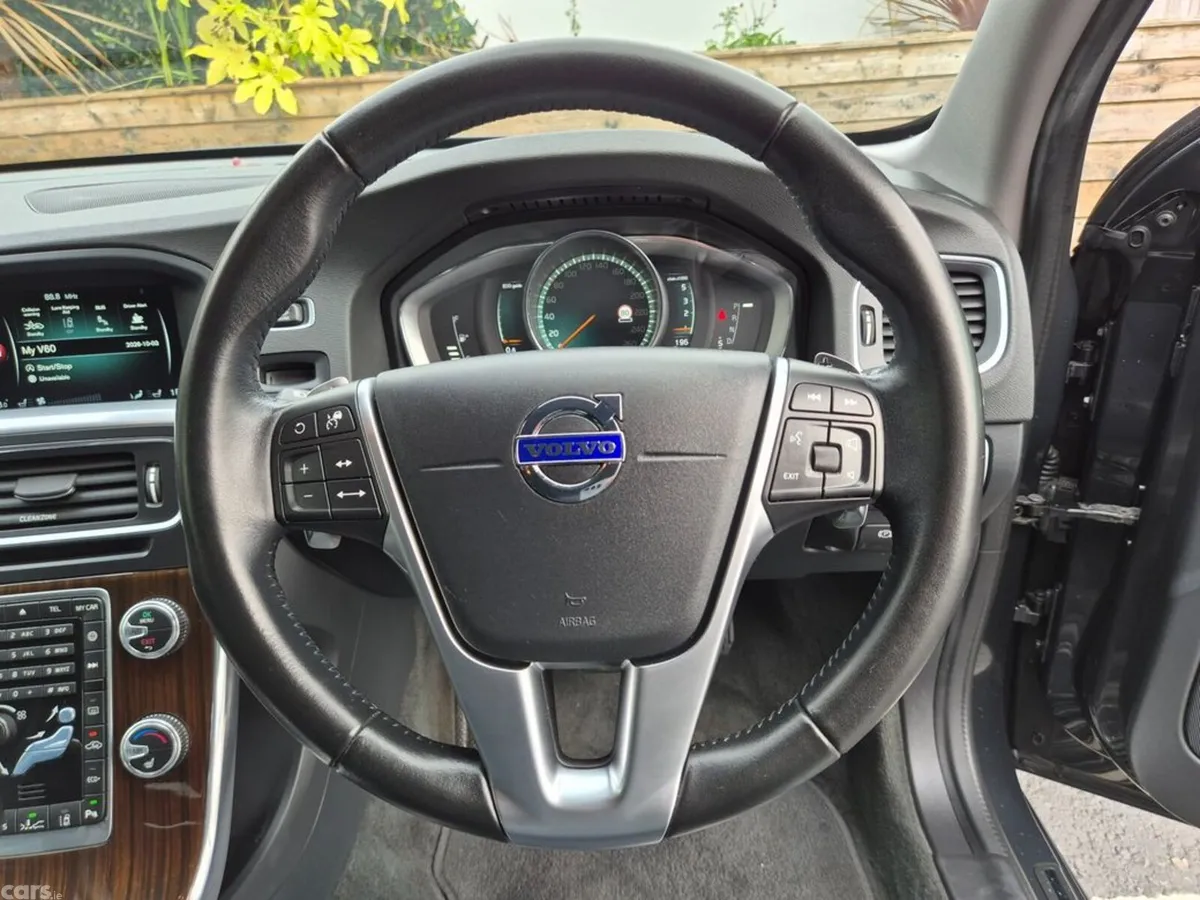 Volvo V60 Estate, Diesel, 2017, Grey