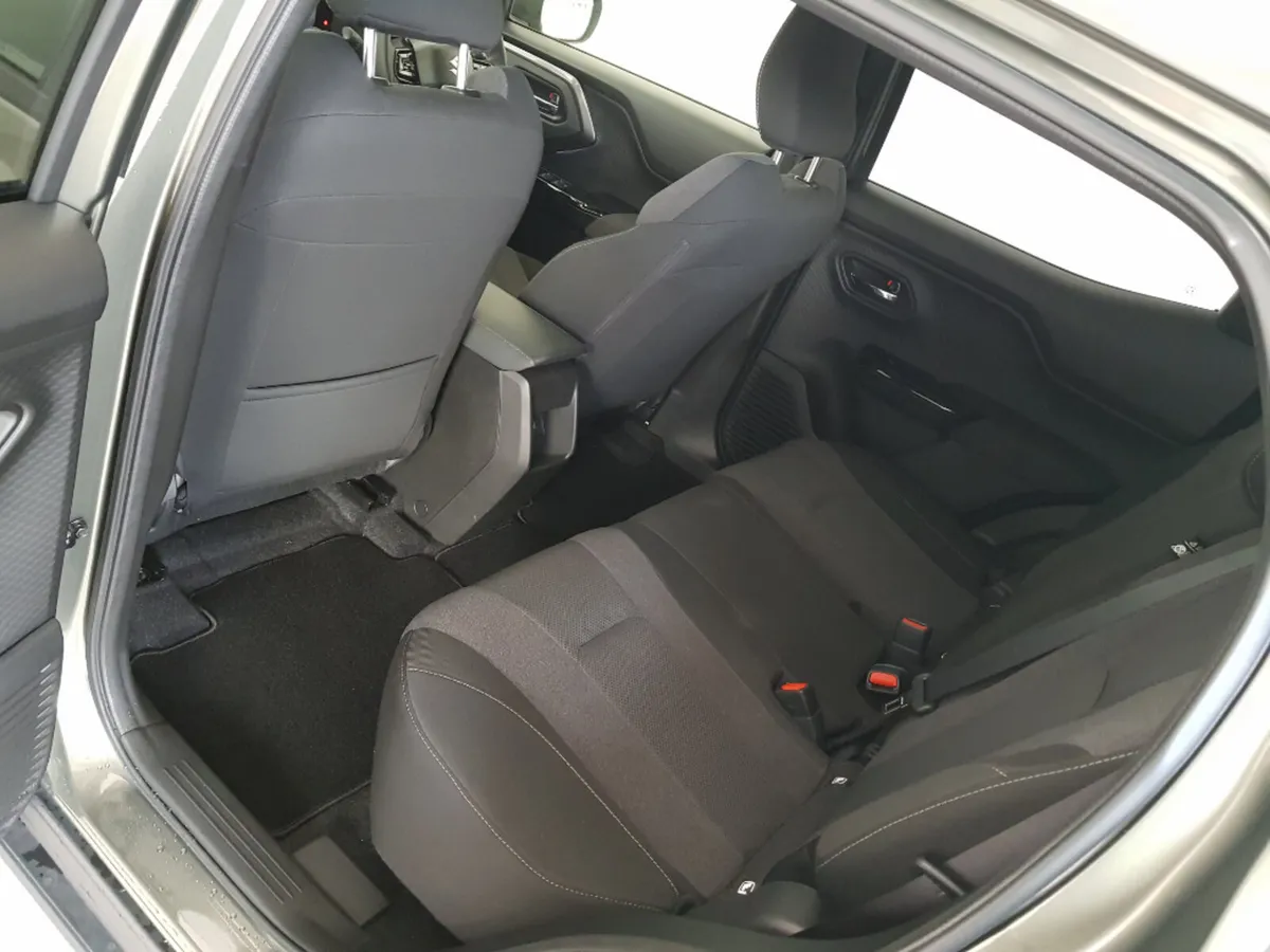 Suzuki Vitara SUV, Electric, 2027, Green