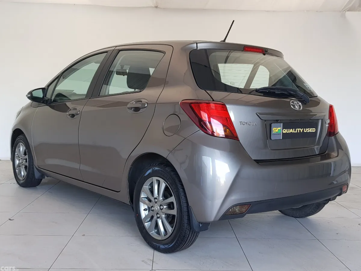 Toyota Yaris MPV, Petrol, 2017, Grey