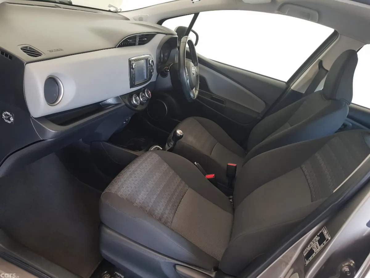 Toyota Yaris MPV, Petrol, 2017, Grey