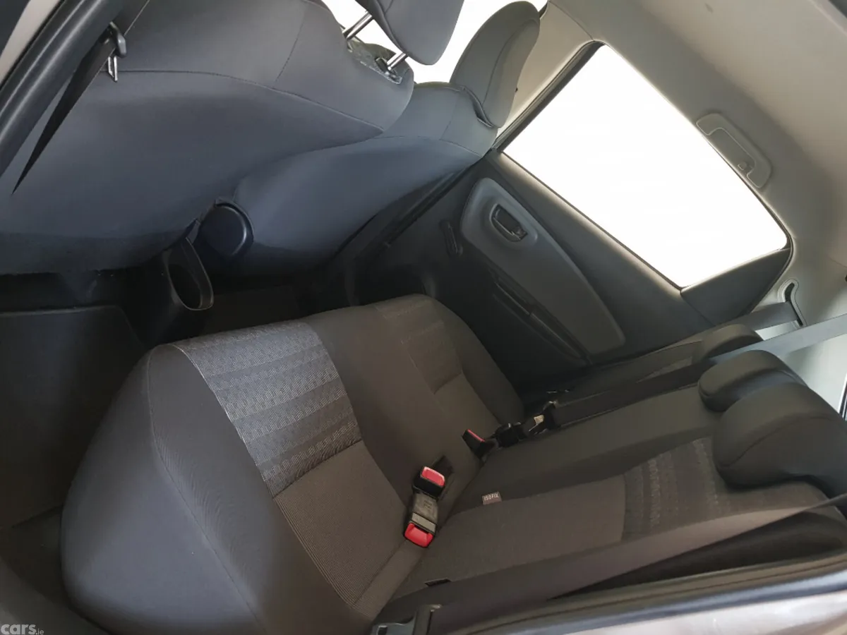Toyota Yaris MPV, Petrol, 2017, Grey