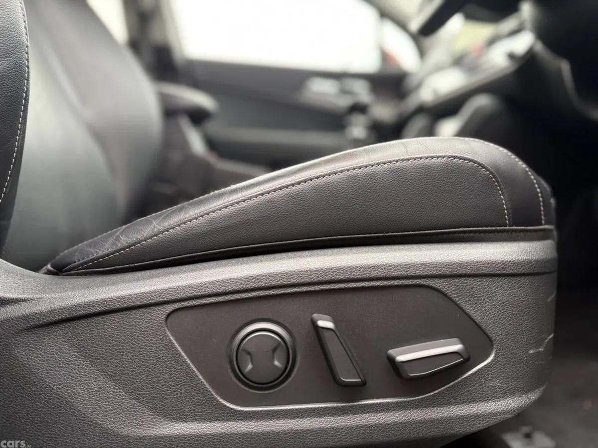 Kia Sportage SUV, Diesel Hybrid, 2026, Red