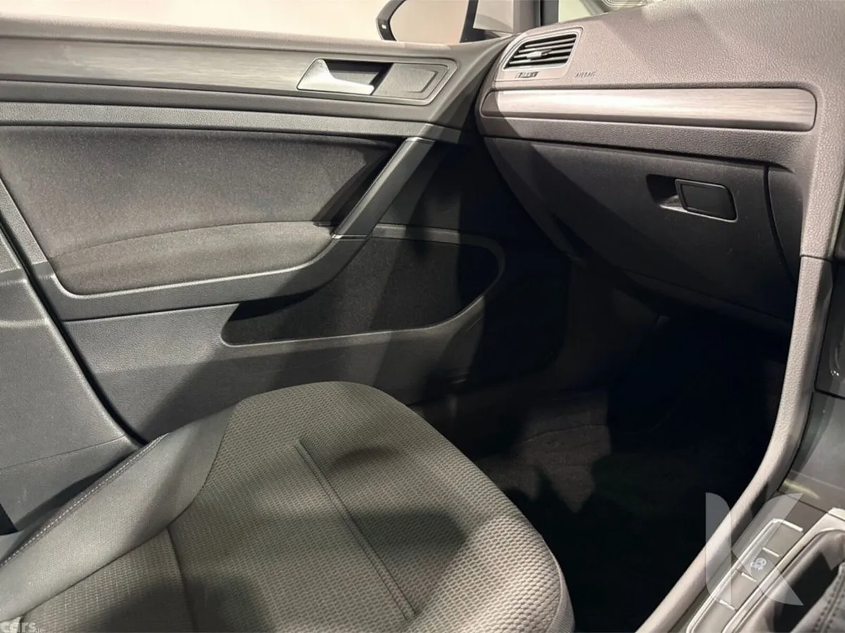 Volkswagen Golf Hatchback, Petrol, 2019, White