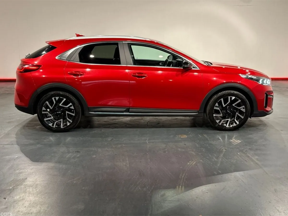 Kia XCeed Hatchback, Petrol Plug-in Hybrid, 2023, Red