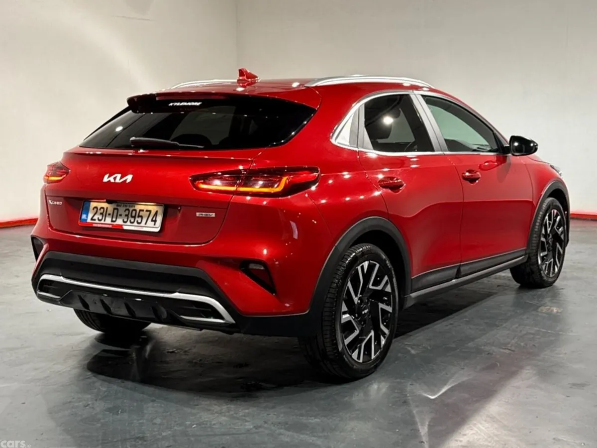 Kia XCeed Hatchback, Petrol Plug-in Hybrid, 2023, Red